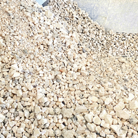 Chaux vive en blocs de calcaire, Oxyde de calcium, Teneur élevée en CaO 90%, Traitement des eaux usées, Marque Nam Thang, Taille personnalisée, Exportation Vietnam