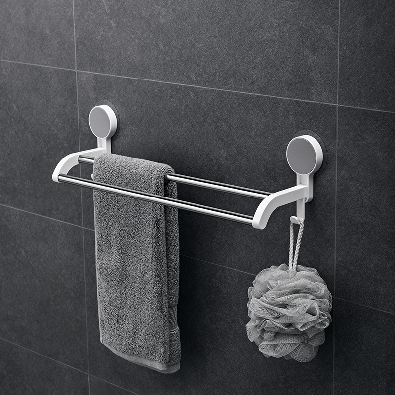 Double towel bar