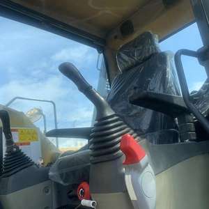 Excavadoras de cadenas Komatsu PC 220-8 usadas de alta calidad y bajo precio, procedentes de Japón. - Product Image 6