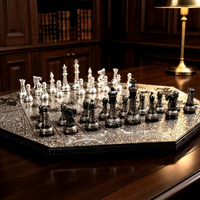 Jeu d'échecs de luxe en laiton, pièces métalliques artisanales, design contemporain, cadeau décoratif pour table, jeu d'intérieur, ensemble multi-pièces