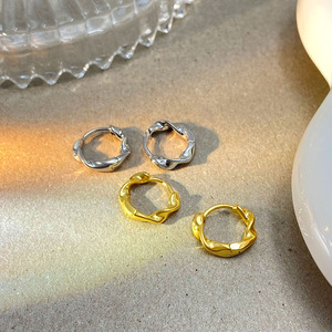 Женские серьги-кольца <span class=keywords><strong>Foxi</strong></span> <span class=keywords><strong>Factory</strong></span> оптом, латунные, модные, с покрытием из 18-каратного золота, витые, маленькие - Product Image 2