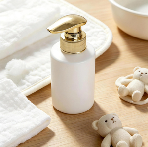 Dispensador de Plástico con Bomba Dosificadora de 4cc y Rosca Dorada 33/410 para Loción Corporal, Champú, Gel de Ducha, Envases Cosméticos, Suministro Directo de Fábrica - Product Image 1