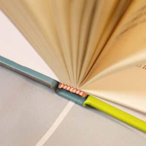 หนังสือปกแข็งเย็บเข้าเล่มเคลือบฟิล์ม พิมพ์โลโก้ได้ ราคาโรงงาน ขายดี - Product Image 5