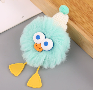 Nouveau porte-clés pompon doux, décor de chapeau tricoté moelleux, bec de canard à grands yeux, pattes de canard douces, accessoire de sac portable - Product Image 5