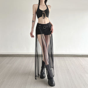 กระโปรงยาวทรงเข้ารูปสไตล์โกธิคพังก์ แต่งผ้าตาข่ายและผ้าปะติด  พร้อมกางเกงซับในแบบมีรอยผ่า  ตกแต่งด้วยหัวเข็มขัดโลหะ - Product Image 6