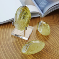 Pierres de palmier en matériaux variés, vente en gros, sculptures en cristal de pierre de palmier, pierres précieuses ovales polies, quartz clair de Madagascar, quartz feu rouge