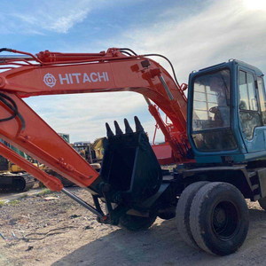 Excavatrice Hitachi EX100 de 10 tonnes à prix avantageux avec un puissant système hydraulique, moteur et boîte de vitesses en vente - Product Image 3