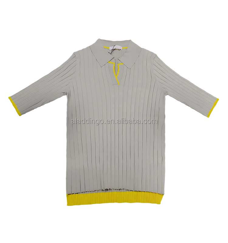 เสื้อสวมหัวสีกากี