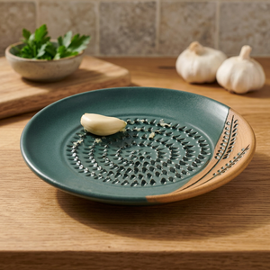 Presse-ail manuelle en céramique – Outil de cuisine durable, compatible lave-vaisselle, four et micro-ondes - Product Image 3