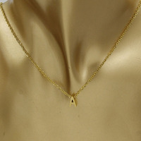 Collar con colgante de letras mayúsculas minimalista de acero inoxidable personalizado chapado en oro 18K Nombre de pareja collar con letras iniciales para regalo