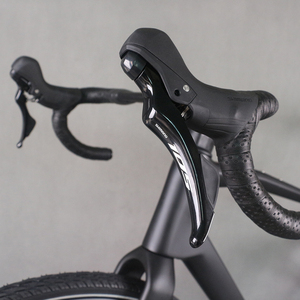Vélo de gravier Cyclocrossy complet avec groupe R7120 cadre en carbone GR047 et roues de frein à disque à montage plat 700c - Product Image 2