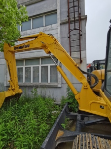 Excavadora Usada de Alta Calidad Komatsu PC35MR, Mini Excavadora de Cadenas Usada KOMATSU pc35mr para Agricultura y Hogar con Certificación CE - Product Image 3