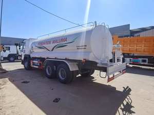 Nuevo camión rociador HOWO 2*8 con tanque de 20 metros cúbicos para mantenimiento de carreteras - Product Image 4