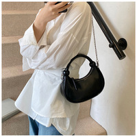2025 tendance sacs à main pour filles nouveau Design en cuir verni femmes Hobo sacs mode été femmes sac à bandoulière avec chaîne