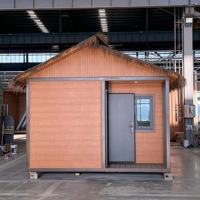 Cabane préfabriquée à toit en chaume, isolée phoniquement, maisonnette modulaire pour complexe hôtelier, séjour en famille, glamping, parc