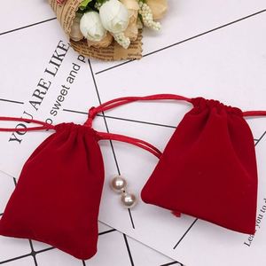 Sacs cadeaux personnalisés réutilisables en velours rouge foncé 10x15cm pour boucles d'oreilles, colliers, rangement domestique, bougies et artisanat - Product Image 4