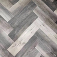 Suelo Vinílico SPC Moderno, Sistema de Click, Ecológico, Tablas Anchas, Antideslizante, Impermeable, Diseño en Espiga, para Interiores, Cocina, Villa