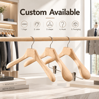 Cintres en bois massif chêne et hêtre avec logo, pour vêtements, costumes, robes, pour magasins de vêtements, cintres de mariée et de marié