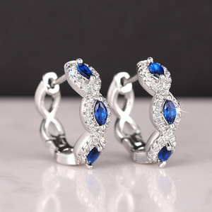 Pendientes de Aro de Oro Blanco E3407 con Zafiro, Corte Marquesa, Engaste de Garra, Joyería Fina Clásica para Mujer - Product Image 4