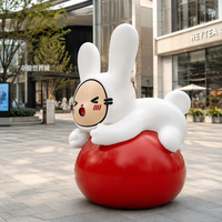 Sculpture de lapin en résine personnalisée, figurine d'animal de dessin animé, décoration pour parc à thème, événementiel