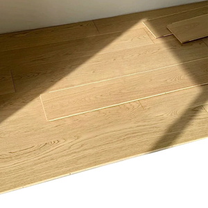 Plancher en chêne massif de qualité supérieure de 18 mm, taille personnalisée, utilisation de luxe pour les cuisines et les entrepôts, villas, hôtels, espaces de boutique, surface ABCD - Product Image 1
