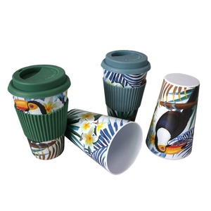 Taza de Café Reutilizable de Melamina con Tapa, Personalizada con Diseño de Tucán - Product Image 2