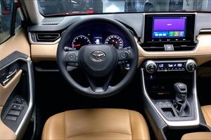 2024 Toyota RAV4 VX One Owner bekas cukup - Product Image 3