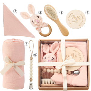 Set di 6 Pezzi Super Morbidi per Neonati: Asciugamano, Sonaglio, Fascia, Bavaglino Stampato, Regalo di Nascita, Accessori in Confezione Regalo per Uso Domestico - Product Image 4