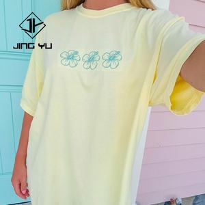 เสื้อยืดลายดอกไม้โอเวอร์ไซส์สำหรับผู้หญิง หลากหลายลายแบบสั่งทำ เสื้อแขนสั้น ใส่สบายๆ สำหรับฤดูร้อน เสื้อทรงหลวมสำหรับใส่ไปเที่ยวชายหาด - Product Image 2