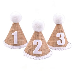 Chapeau d'anniversaire personnalisé Beckon avec gâteau et 5 bougies multicolores – Accessoires de déguisement pour fêtes costumées - Product Image 5