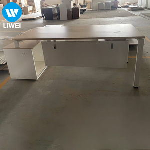 Scrivania Direzionale a <span class=keywords><strong>L</strong></span> in Legno LIWEI, Design Moderno e Semplice, Colore Personalizzabile, Tavolo Ergonomico Anti-Graffio per CEO - Product Image 1
