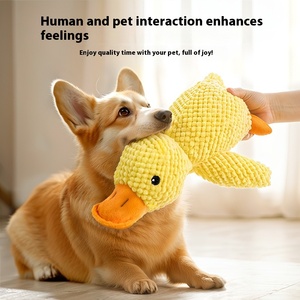 Juguete de pato amarillo de peluche para perros Durable para masticar y dentición Squeaks para entretenimiento Juego diario para mascotas - Product Image 3