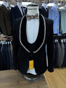 Traje Esmoquin de 3 Piezas <span class=keywords><strong>para</strong></span> Hombre de Corte Sencillo <span class=keywords><strong>para</strong></span> Cena Formal o Boda, Importación Italiana de Alta Calidad - Product Image 3
