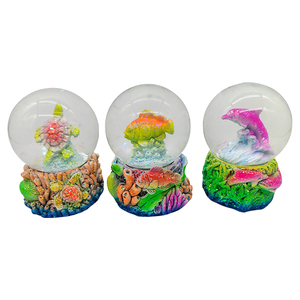 Globo de Nieve Náutico Marino Personalizado con Figuras Familiares y Delfines en Movimiento con las Olas - Product Image 1