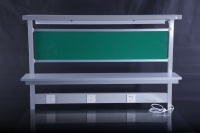 Mesa de Trabajo de Acero Inoxidable de Una Sola Cara con Tomas de Corriente y Tablero de Datos Acrílico para Uso en Almacenes, Mesa de Ensamblaje de Productos