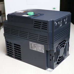 Unidad de Velocidad Variable Nueva ATV320U75N4C ALTIVAR VFD, Variador de Frecuencia ATV320U75N4C ATV320U75N4C, Variador de Velocidad ALTIVAR VF - Product Image 4