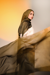 控えめなブランドの女性用オンブレプリントモダールヒジャブスカーフ70x180cm通気性のあるプリント織りヒジャブショール（カスタムロゴ付き） - Product Image 6