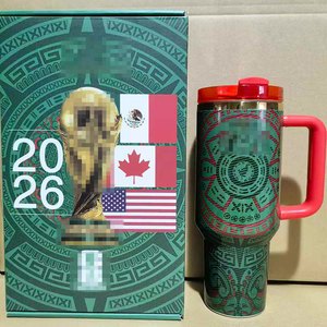 Taza de Viaje Aislada para Deportes al Aire Libre, Lista para Enviar, con Asa y Pajita, Botella de Agua de Acero Inoxidable, Regalo para Fanáticos del Fútbol - Product Image 1