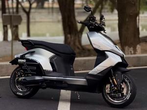 ZEEHO AE8S+ MY25 15000W <b>72V</b> Middrive 90AH Removable <b>Battery</b> 250KM 120km/h ABS Long Range Motorcycle - Product Image 2