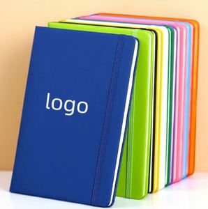 Libreta de Cuero Personalizada A5 Promocional 2026 con Logotipo Blanco, Encuadernación de Cuero, Correa Elástica y Cubierta de Cuero - Product Image 1