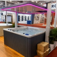 Jacuzzi de Lujo Independiente para Exteriores con Techo LED Automático, Bañera de Hidromasaje para Proyectos de Hoteles y Villas