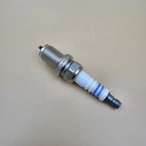 Candele automatiche per sistemi di motori FR7DC + 8 candele di accensione per autoveicoli nelle parti di automobili - Product Image 1