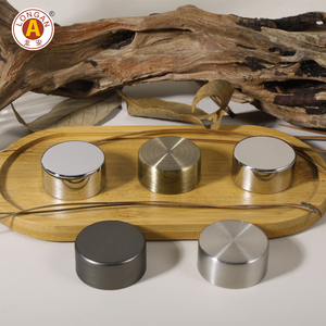 Diffuseur <span class=keywords><strong>de</strong></span> <span class=keywords><strong>parfum</strong></span> personnalisé en or mat et argent, avec bouchon à vis en métal inoxydable à ouverture supérieure et insert en plastique - Product Image 3