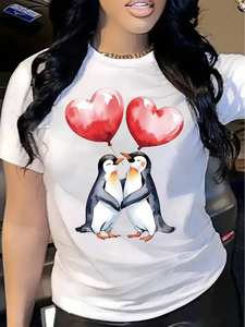 T-shirt da donna con motivo pinguini che si baciano, manica corta, girocollo, in cotone nero, casual, con design a cuore rosso e palloncino - Product Image 3