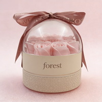 Coffret Cadeau Bijoux Rose Romantique avec Présentoir de Fleurs Éternelles et Supports pour Bague et Collier – Emballage de Demande en Mariage