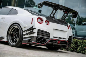 กันชนหลัง FRP พร้อมช่องระบายอากาศคาร์บอนไฟเบอร์สำหรับ Nissan GTR R35 ปี 2008-2016 รุ่นสปอร์ต - Product Image 2