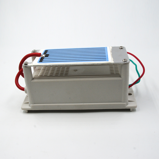 3.5g 220V Aluminum Alloy Plate Portable Ozone Generator with Odor Removal & PM2.5 Sterilization Eco-friendly Air Freshener