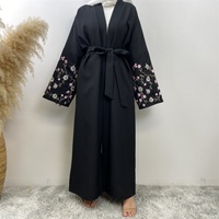 Nouvelle Abaya Longue Modeste pour Femmes Musulmanes, Broderie Unie en Polyester, Ouverte avec Poches, Légère et Respirante pour le Printemps (1407)