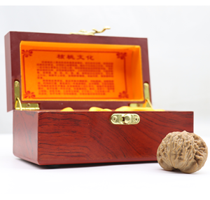 Vente en gros de produits artisanaux naturels très demandés : Fidgets, objets de collection, jouets à frotter, noix de Wenwan Niche Tutu à grandes oreilles - Product Image 6