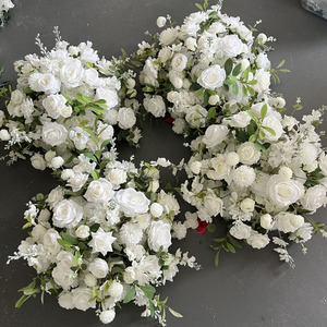 Boule de fleurs artificielles de luxe en soie pour décoration, centre de table de mariage, rose blanche, verdure, D-FB236 - Product Image 3